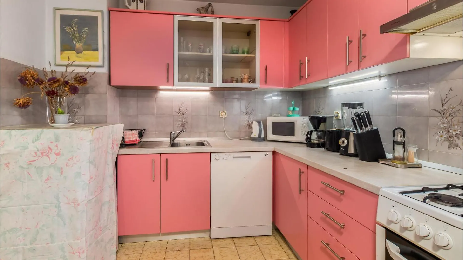 Cozy Home In Palit With Kitchen Mundanije Holiday home