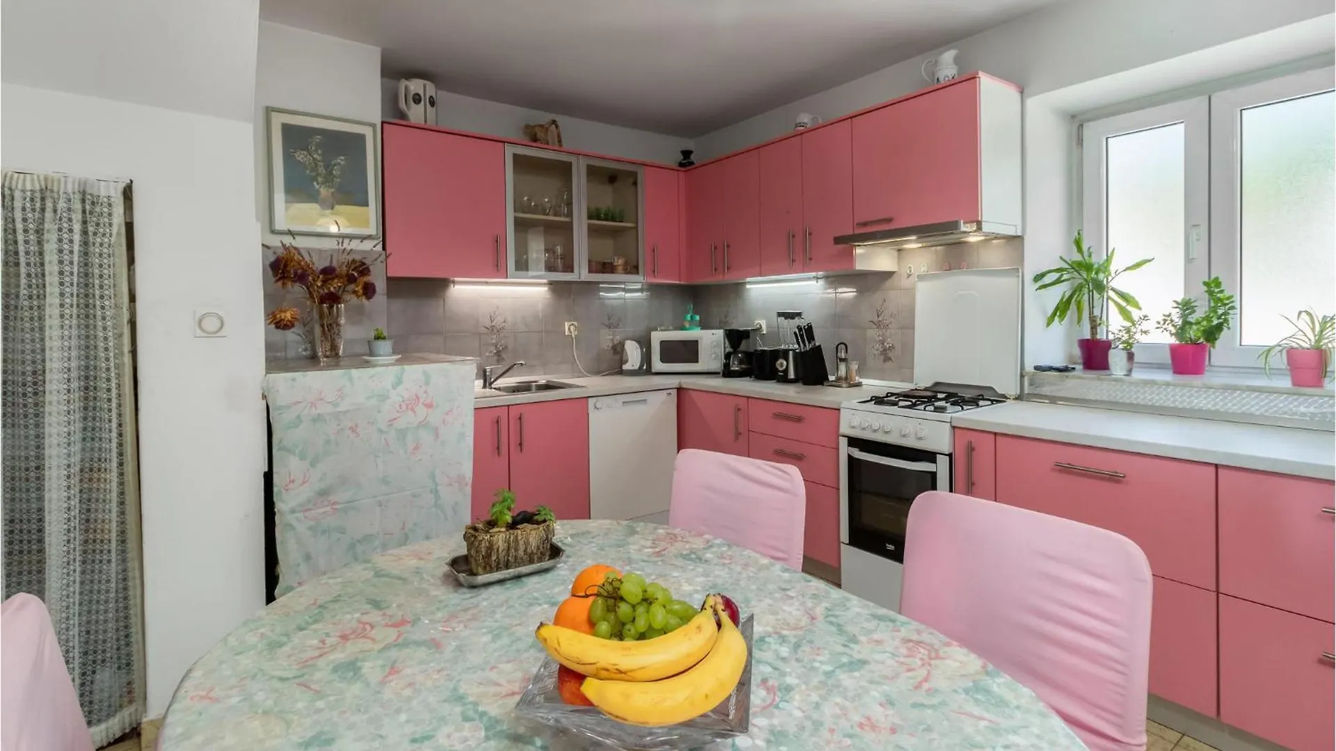 Cozy Home In Palit With Kitchen Mundanije
